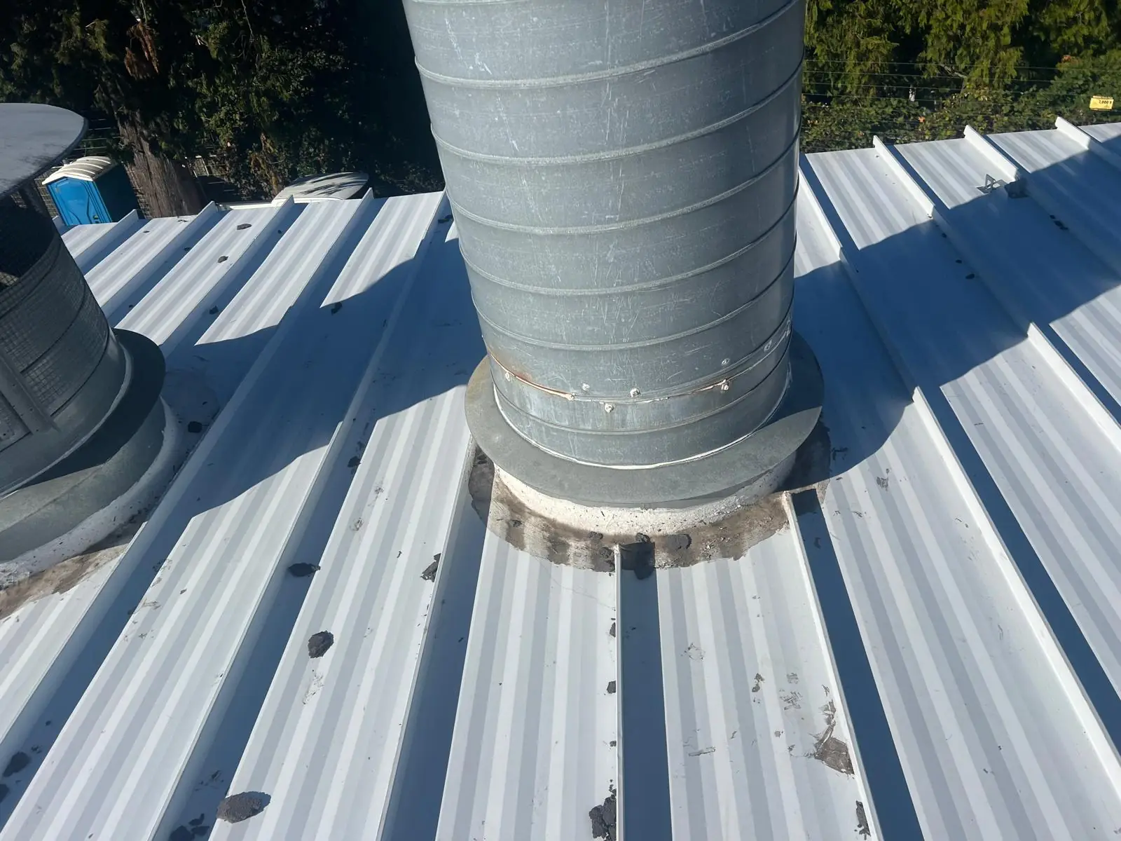 Finished CertainTeed shingle roof by Green O Construction in Beaverton, Oregon