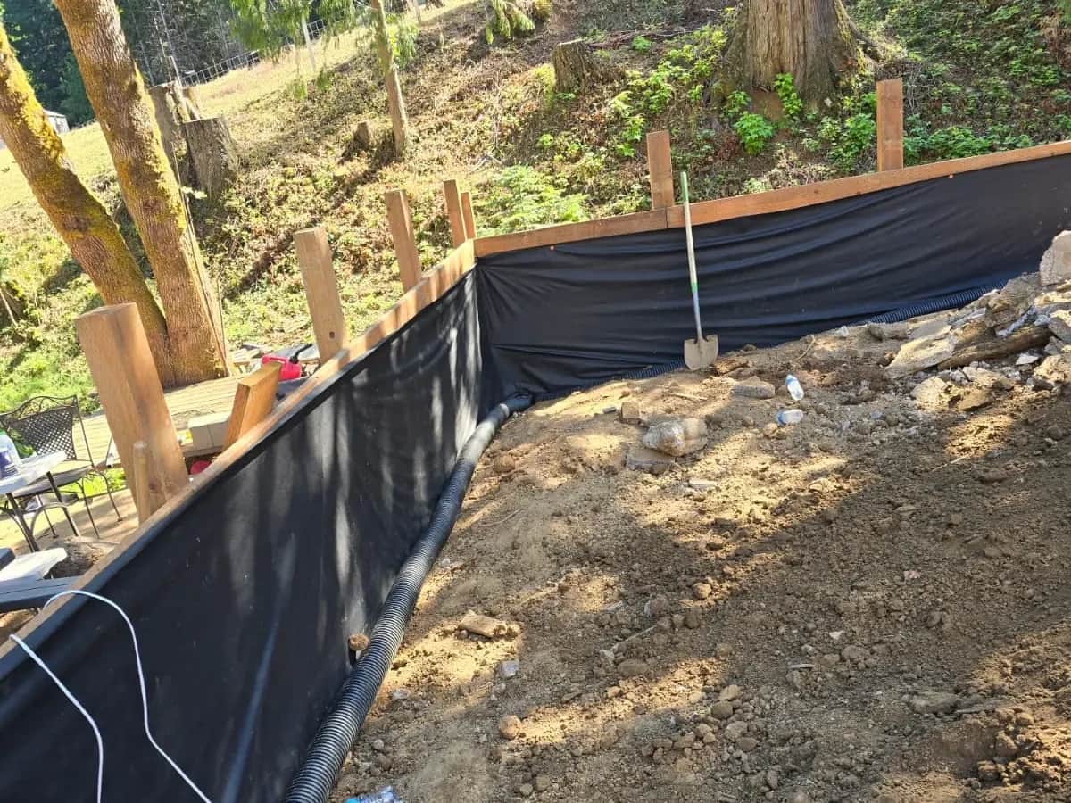 Retaining wall and hardscape detail